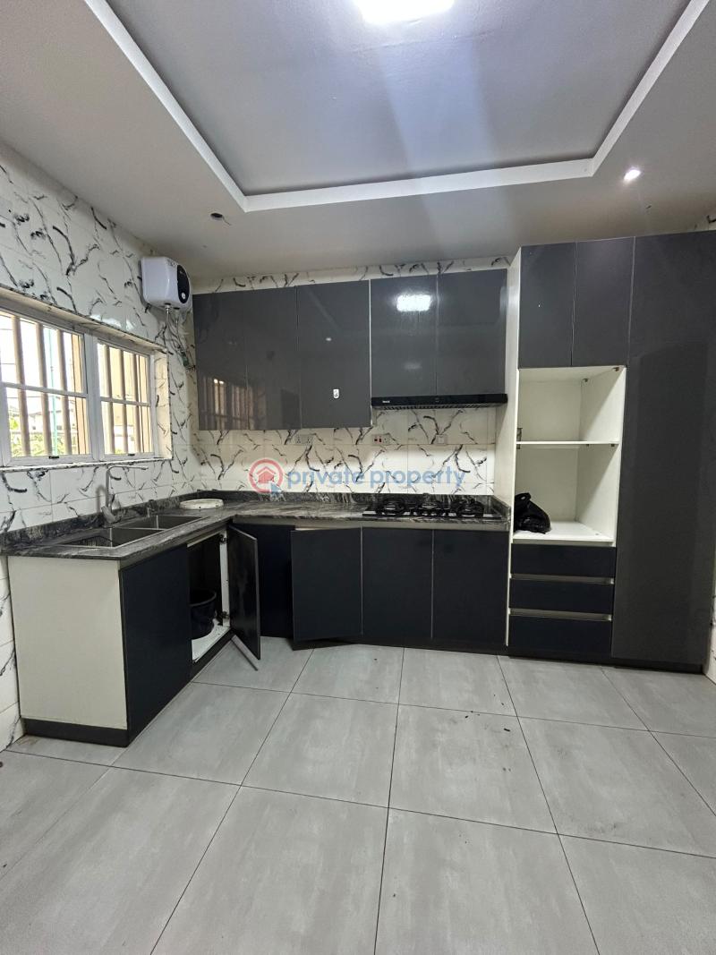 4 bedroom Detached Duplex For Rent Carlton Gate Estate Gra, Beside Kolapo Ishola Estate Gra, Akobo, Ibadan Akobo Ibadan Oyo - 2