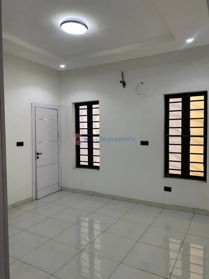 5 bedroom House For Sale Chevron Drive Lekki Lagos - 4