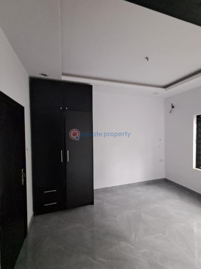 4 bedroom House For Sale Ogudu Valley Estate Ogudu Lagos - 3