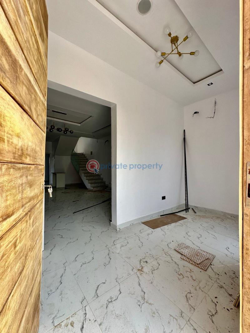 4 bedroom Detached Duplex For Sale Thomas Estate Lekki Phase 2 Lagos - 3