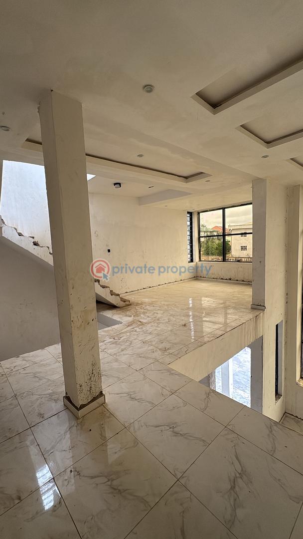 4 bedroom Duplex For Sale Chief Oyelade Estate, Oluyole Area Ibadan Oyo - 4
