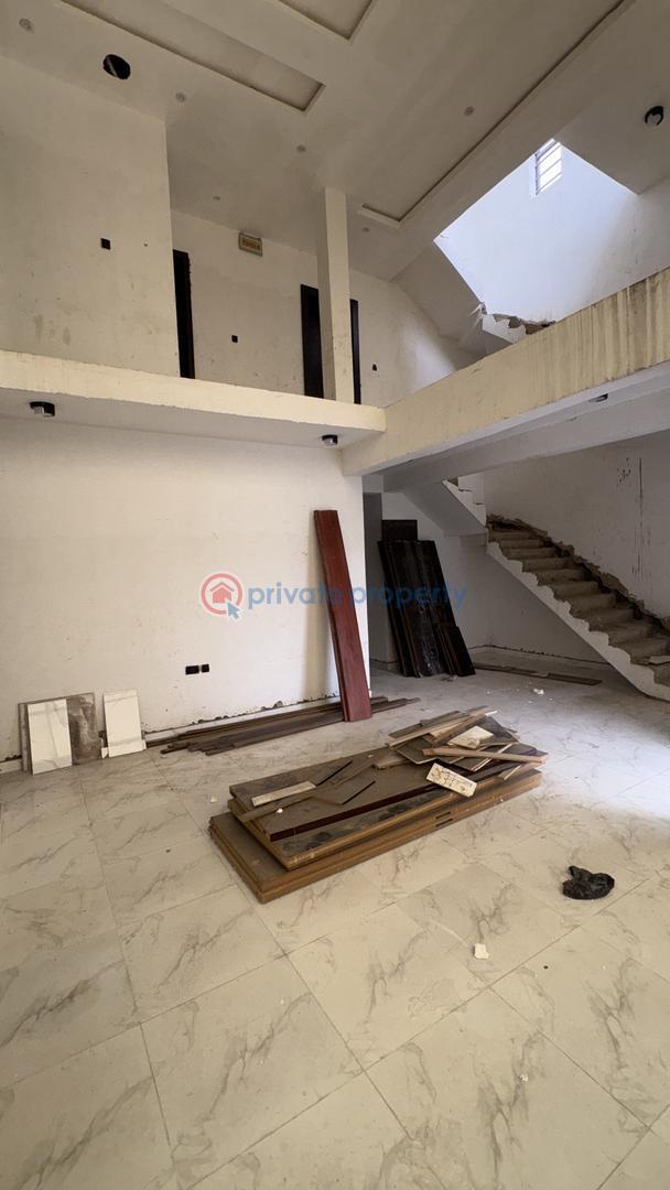 4 bedroom Duplex For Sale Chief Oyelade Estate, Oluyole Area Ibadan Oyo - 2