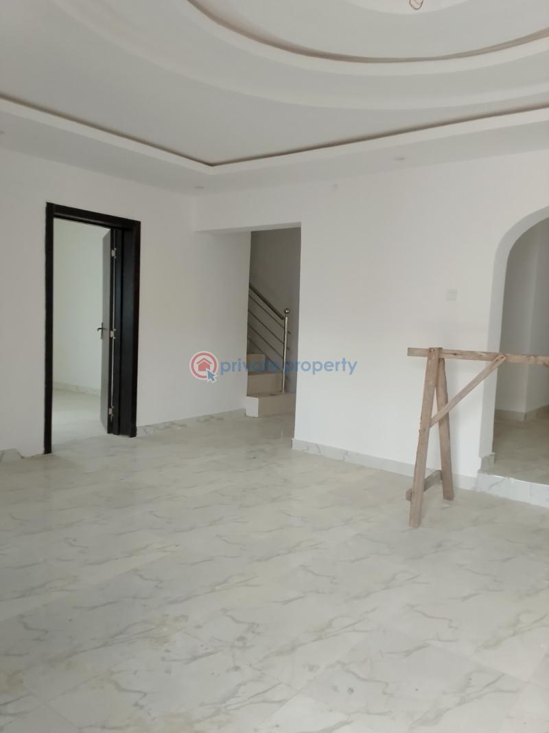 6 bedroom Terraced Duplex For Rent Olowotedo Ibafo Ogun area  - 12