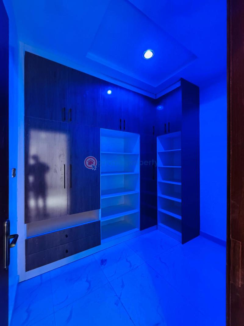 4 bedroom House For Rent Opebi Ikeja Lagos - 6