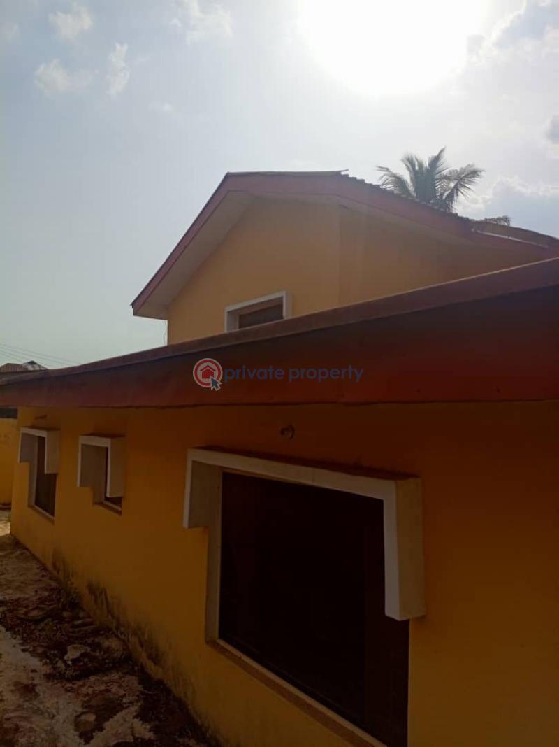 House For Sale 📍ire Akari Main Estate New Felele, Ibadan Ibadan Oyo - 4