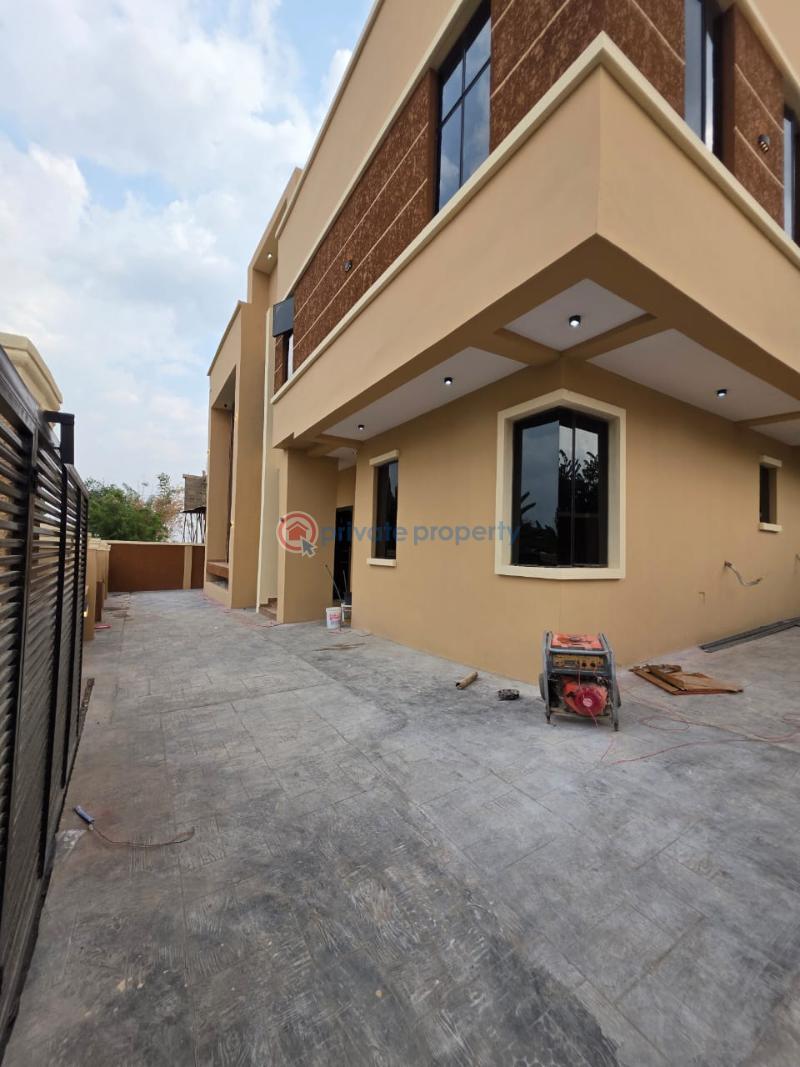 House For Sale At Carlton Gate Estate Akobo Ibadan Ibadan Oyo - 0