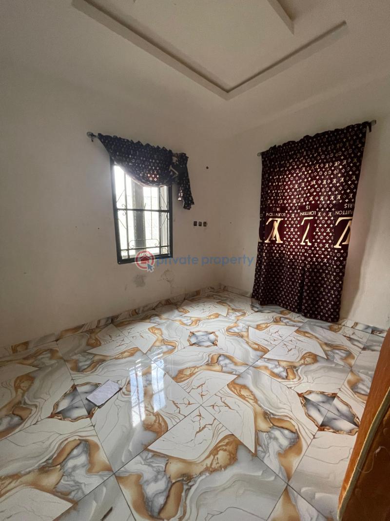 4 bedroom Detached Duplex For Sale Ariyibi Area Apete, Ibadan Ibadan Polytechnic/University of Ibadan Oyo - 2