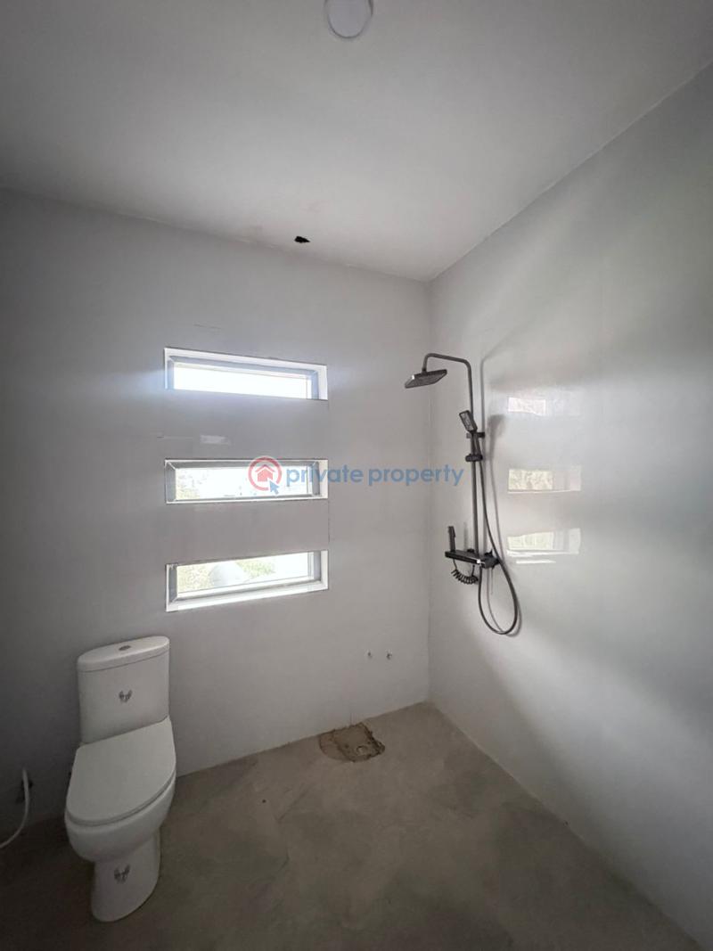 House For Sale Carlton Gate Estate, Kolapo Ishola Gra, Akobo Ibadan Oyo - 1