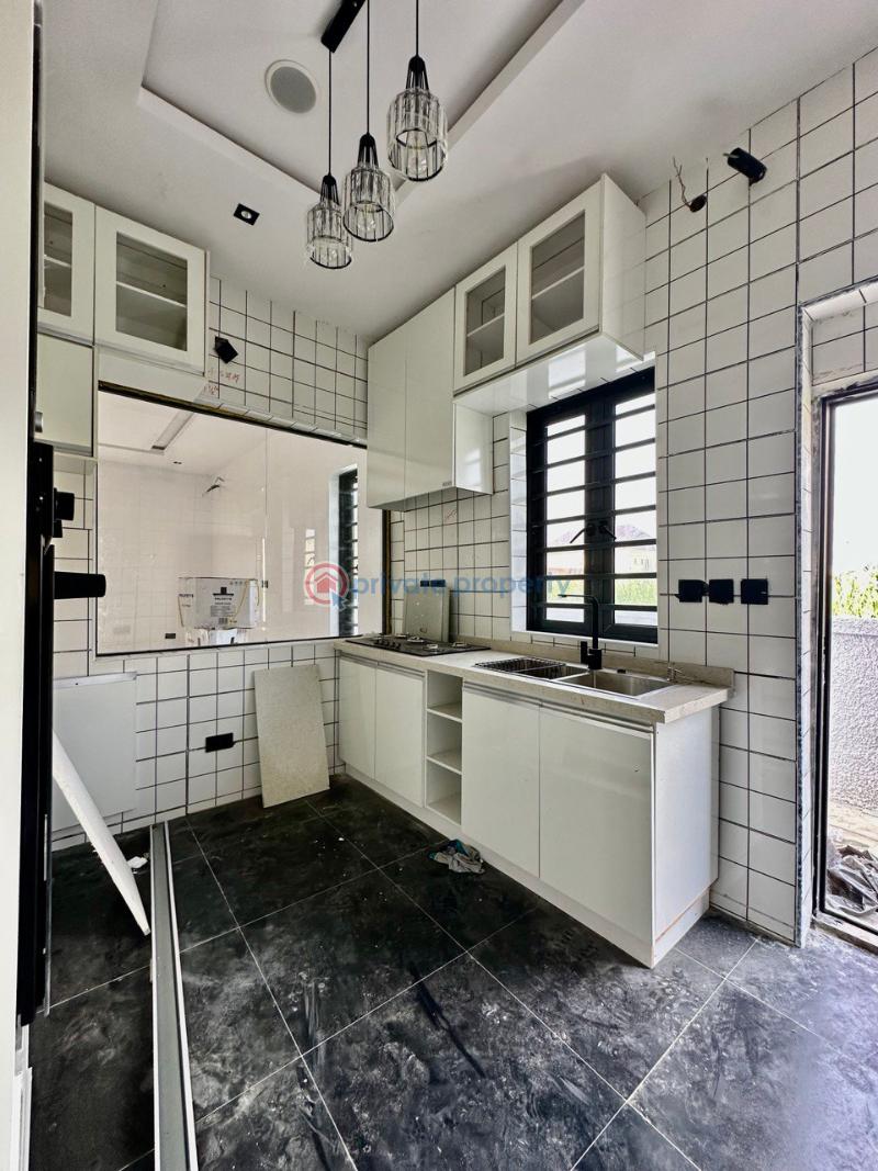 4 bedroom Detached Duplex For Sale Thomas Estate Lekki Phase 2 Lagos - 6