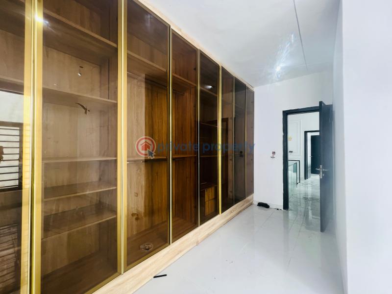 4 bedroom Semi detached Duplex For Sale Ikota Gra Ikota Lekki Lagos - 11