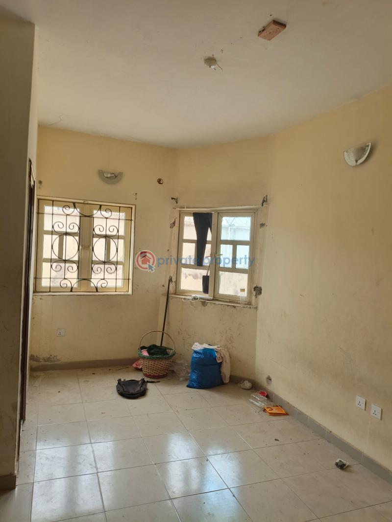 4 bedroom Detached Duplex For Sale Inside An Estate Off Shagamu Road Ikorodu Ikorodu Lagos - 5