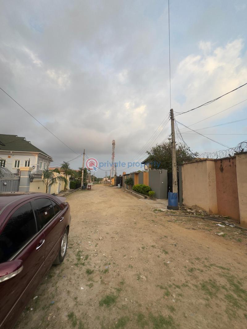 4 bedroom Semi detached Duplex For Sale Aare Avenue, Oluyole Estate, Ibadan Oluyole Estate Ibadan Oyo - 10