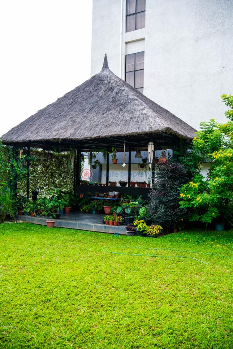 10 bedroom Detached Duplex For Sale Aliyu Modibbo Guzape Abuja Phase 1  - 2