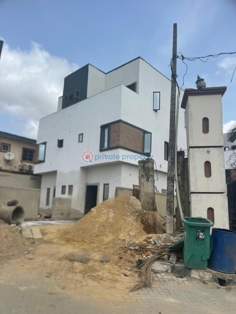 4 bedroom Semi detached Duplex For Sale Anthony Maryland Mende Maryland Lagos - 1