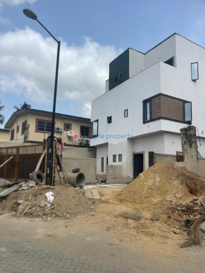 4 bedroom Semi detached Duplex For Sale Anthony Maryland Mende Maryland Lagos - 2