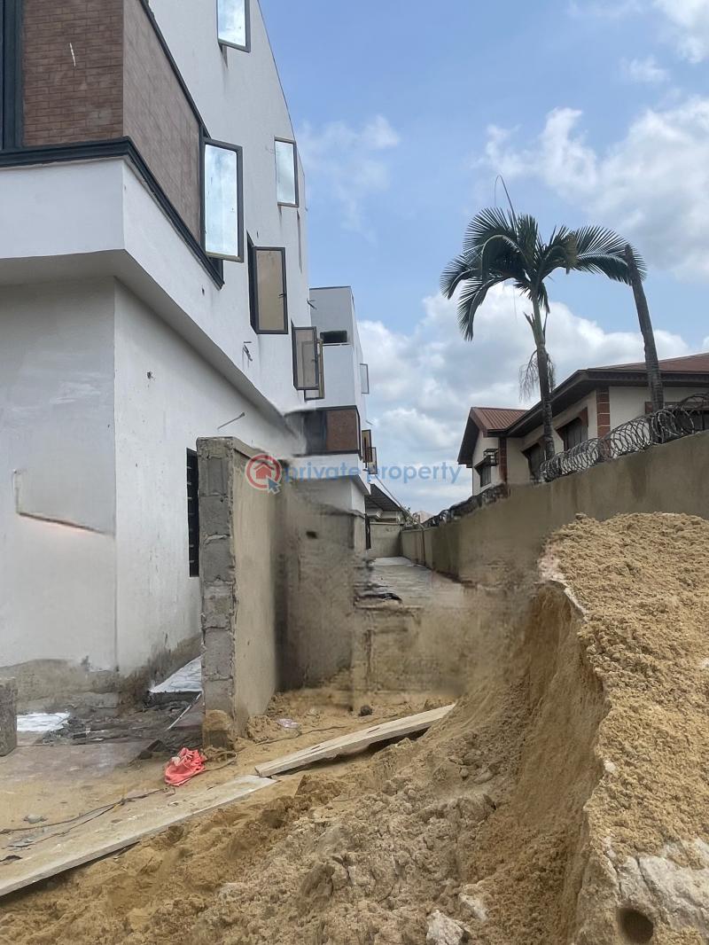 4 bedroom Semi detached Duplex For Sale Anthony Maryland Mende Maryland Lagos - 0