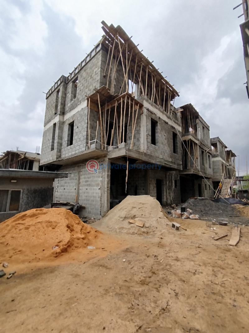 4 bedroom Semi detached Duplex For Sale Mende Maryland Lagos - 4
