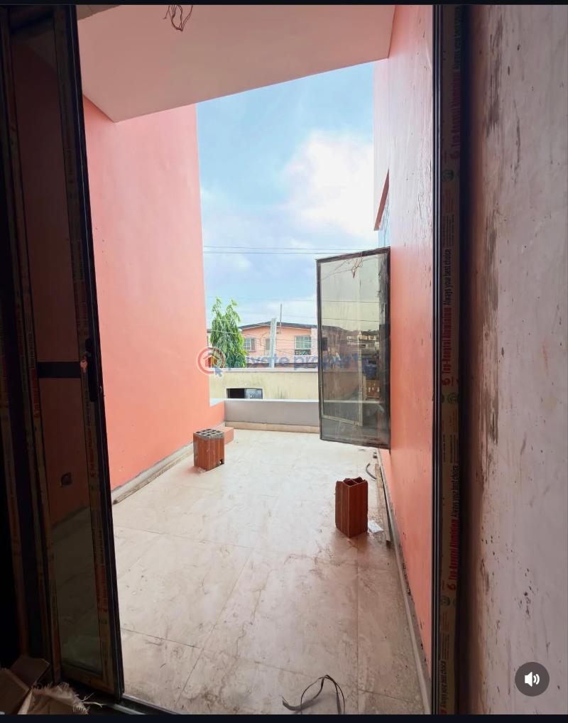 4 bedroom Duplex For Sale Maryland Ikeja Mende Maryland Lagos - 3