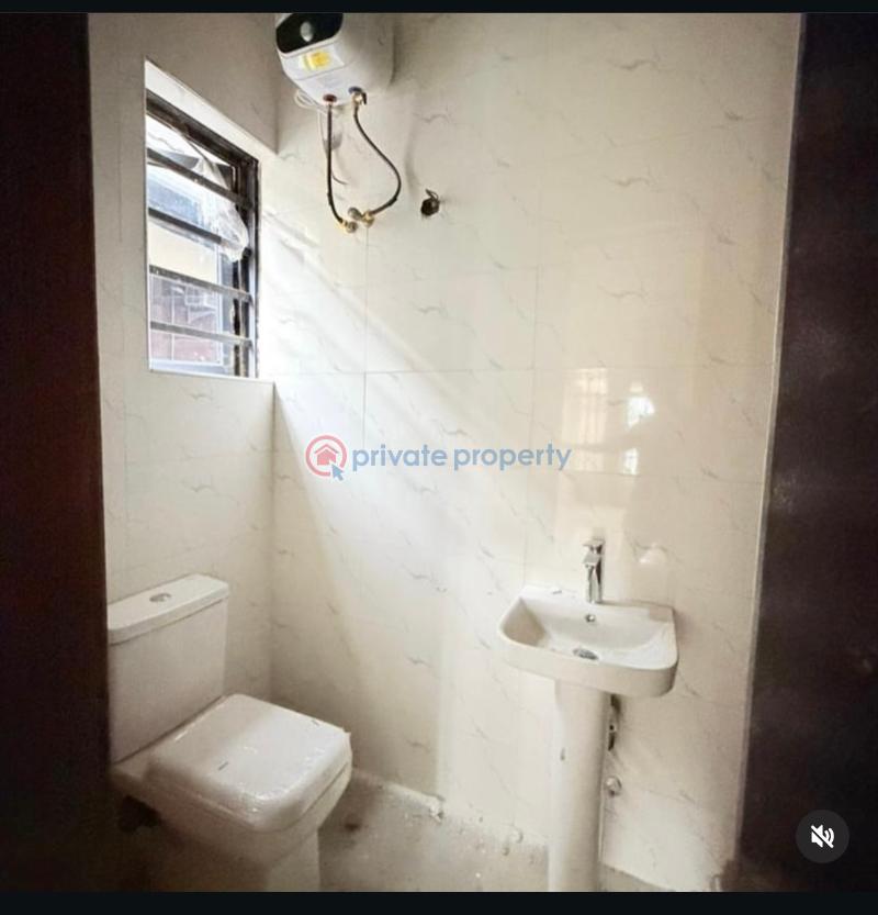 4 bedroom Semi detached Duplex For Sale Surulere Lagos - 4