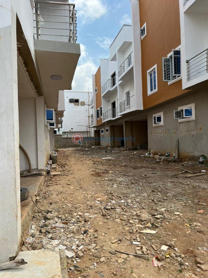 4 bedroom Detached Duplex For Sale Phase 2 Ogudu GRA Ojota Lagos - 0