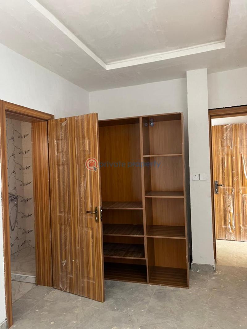 4 bedroom Detached Duplex For Sale Phase 2 Ogudu GRA Ojota Lagos - 2