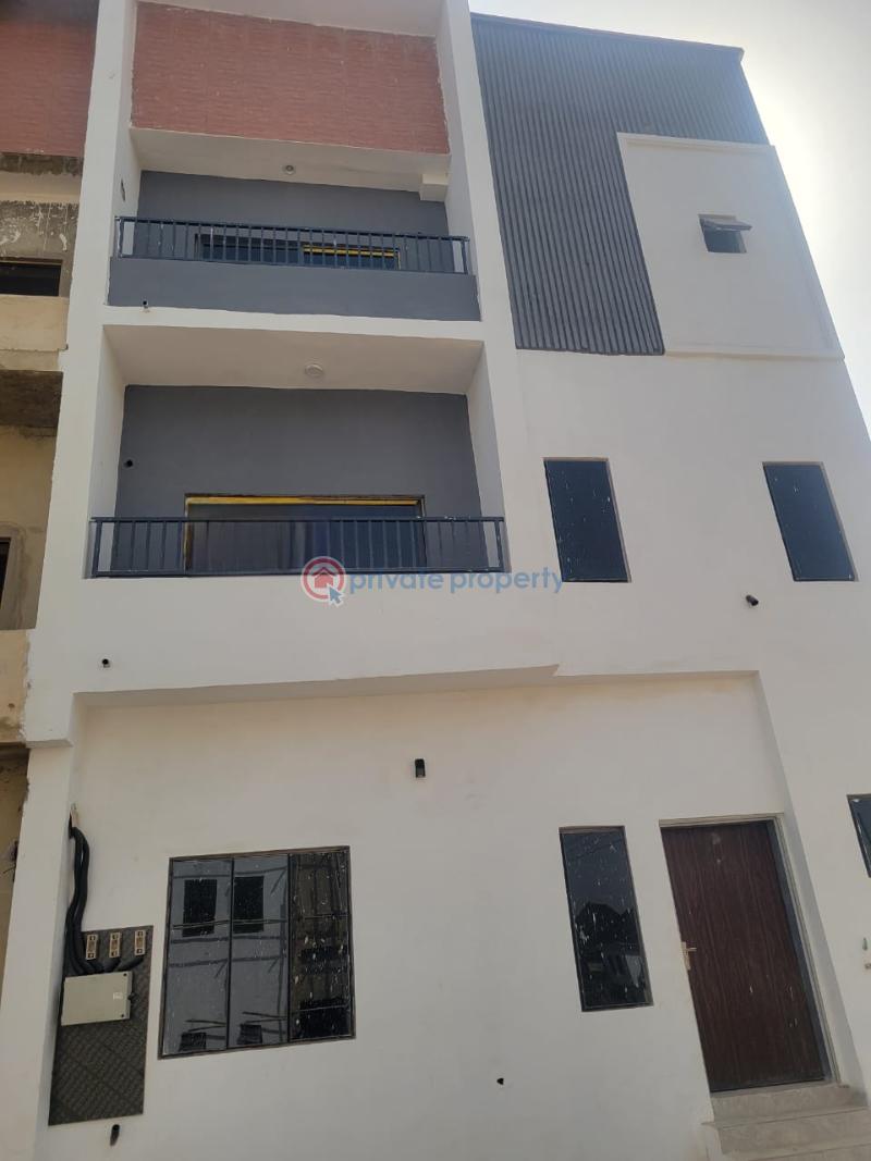 4 bedroom Duplex For Rent Dakwo Abuja Phase 3  - 0