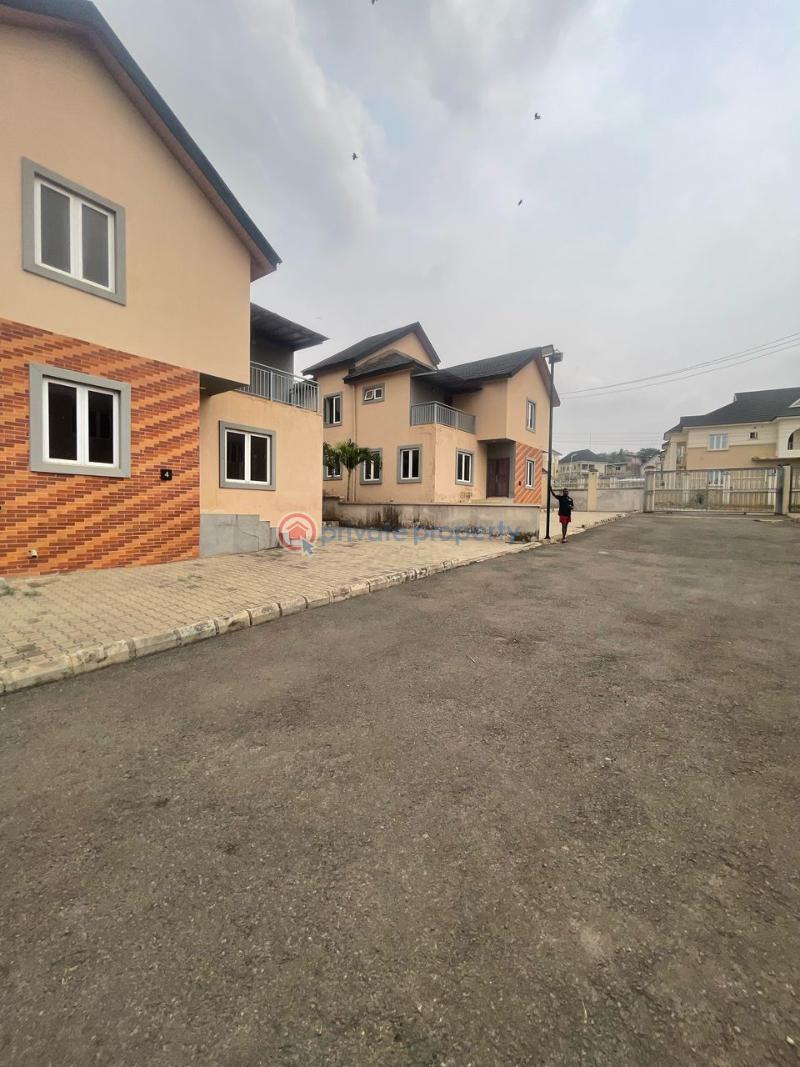 4 bedroom Duplex For Sale Agodi Gra Ibadan Oyo - 0