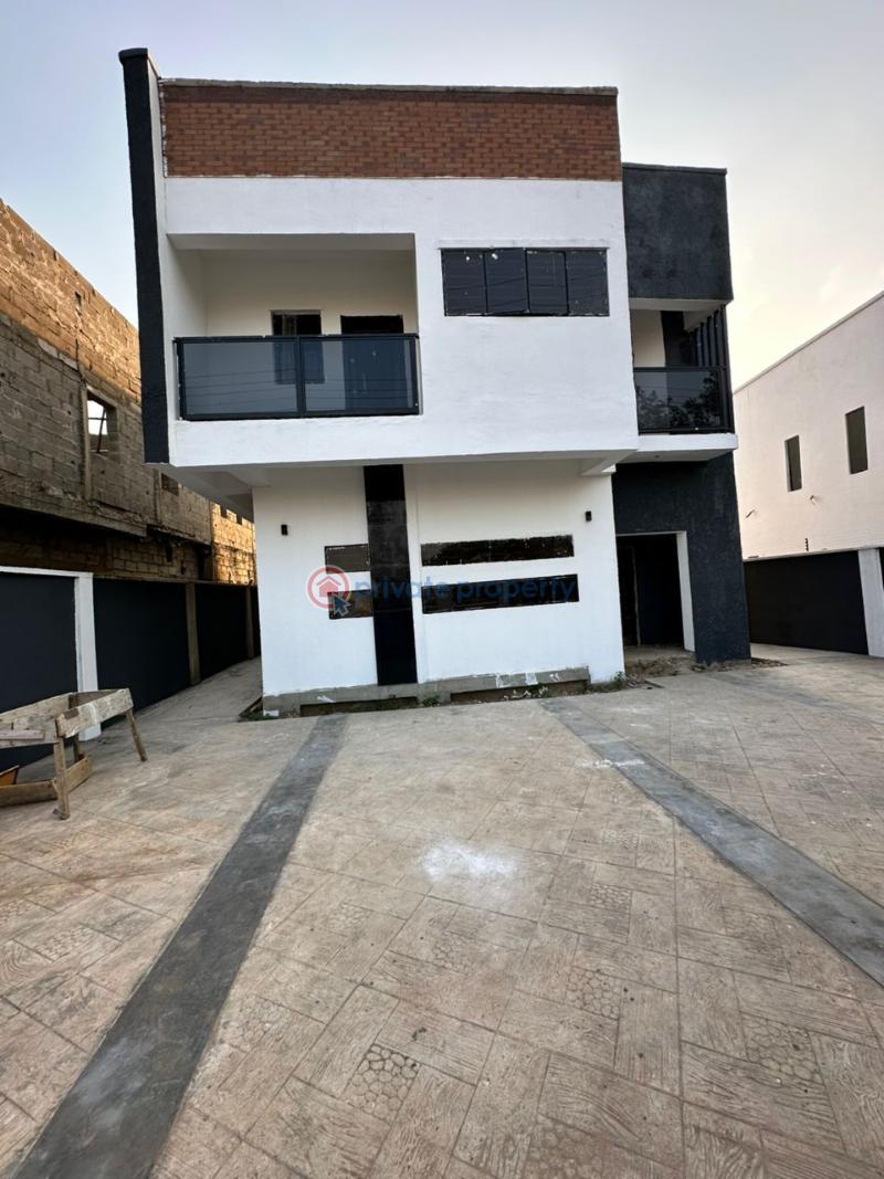 4 bedroom Detached Duplex For Sale Carlton Gate Akobo Ibadan Oyo - 8