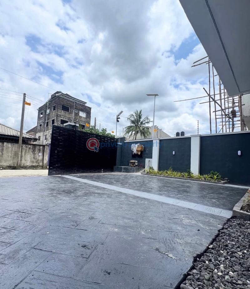 4 bedroom Detached Duplex For Sale Dana Estate, Rumuodomaya New Layout Port Harcourt Rivers - 1
