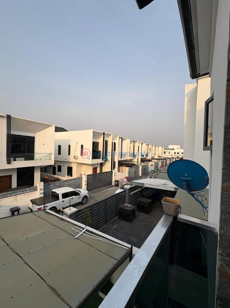4 bedroom Flat & Apartment For Rent Dpk Estate Orchid Road Lekki Lagos - 3