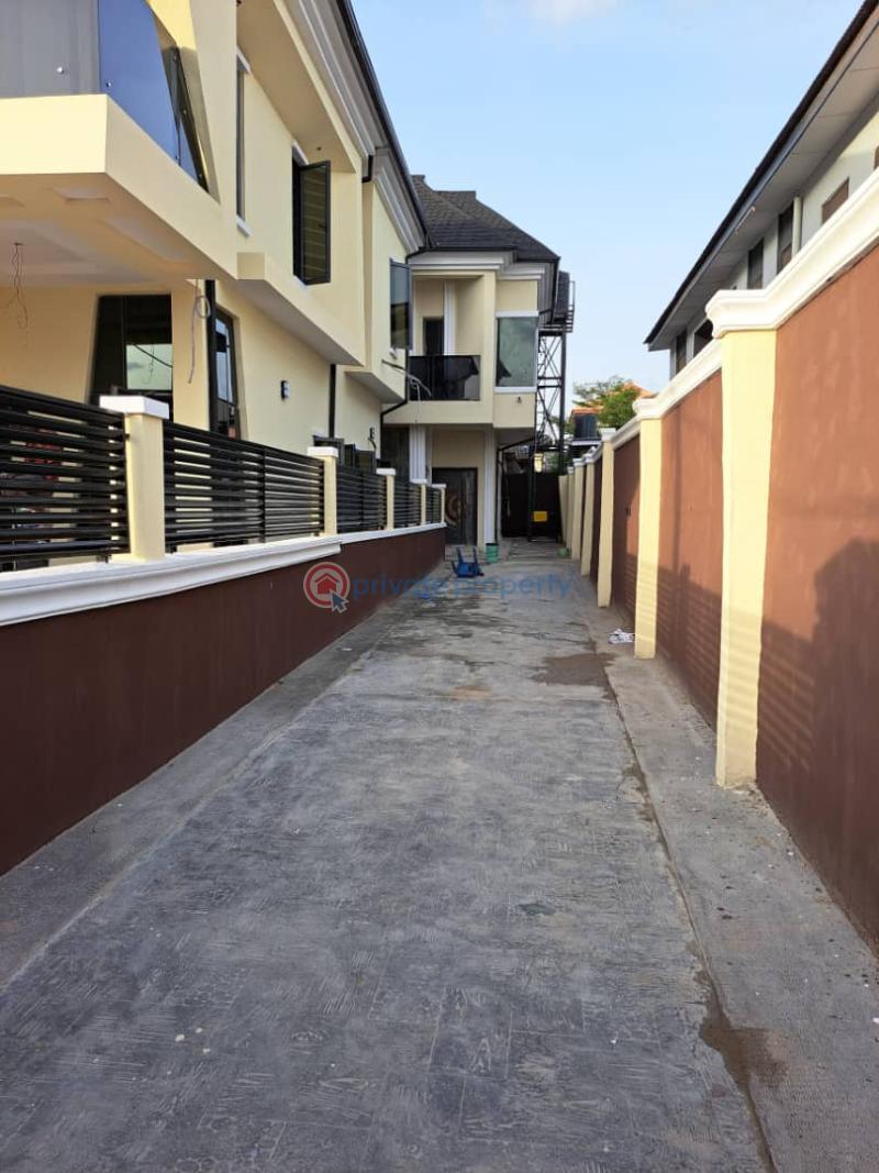4 bedroom ensuite - 3 4 bedroom Detached Duplex For Sale Walter Siffre Ifako Gbagada Ifako-Gbagada Lagos - 3
