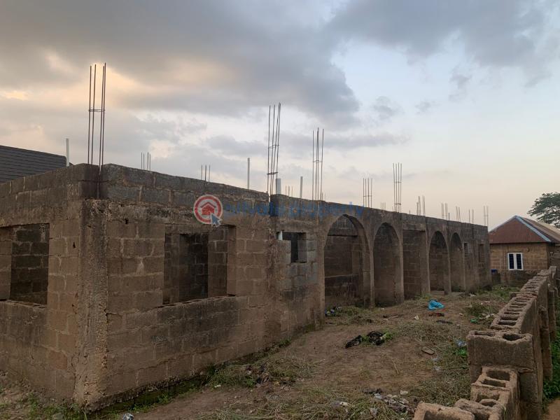 4 bedroom Block Of Flats For Sale Irepodun Olorunda Area Akobo Akobo Ibadan Oyo - 0