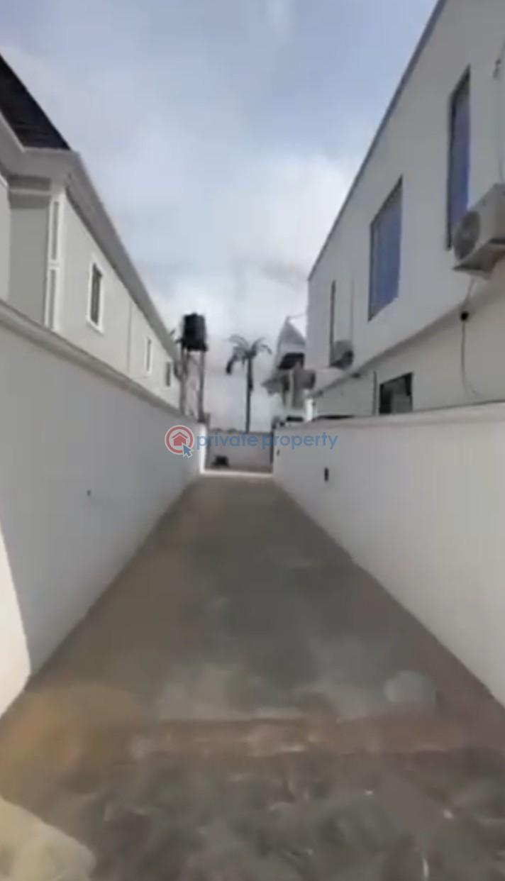 4 bedroom Detached Duplex For Sale Fagba Bus Stop Ifako-Ijaiye Lagos - 14