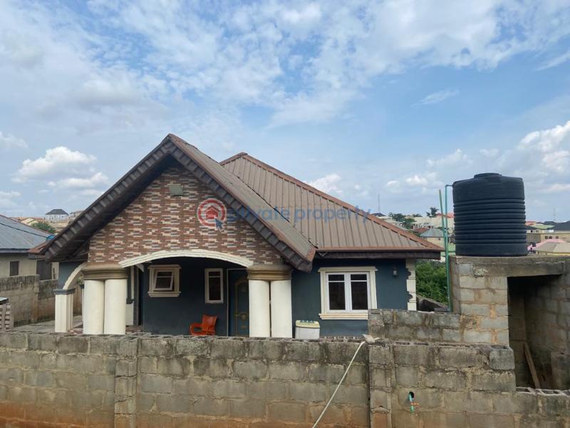 4 bedroom Block Of Flats For Sale Kusela Estate, Off Ologuneru Ido Road, Eleyele Ibadan Ibadan Oyo - 0