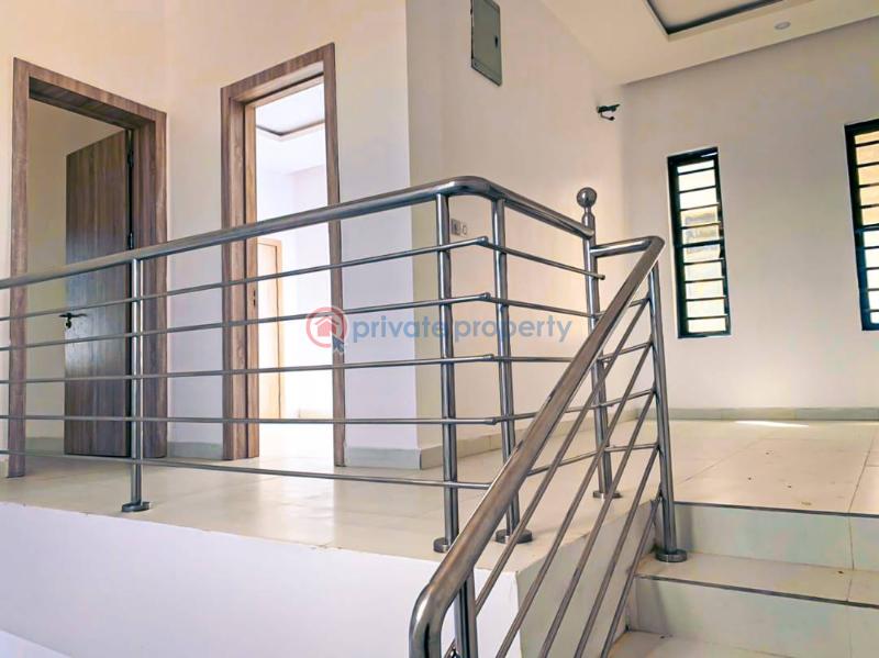 4 bedroom Duplex For Sale Neighborhood: Victoria Garden City , Eleganza Shopping Mall , Lekki 2nd Toll Gate , Vgc To Freedom Way Lekki Regional Road. Chevron ,mega Chicken Lagos Island  - 5