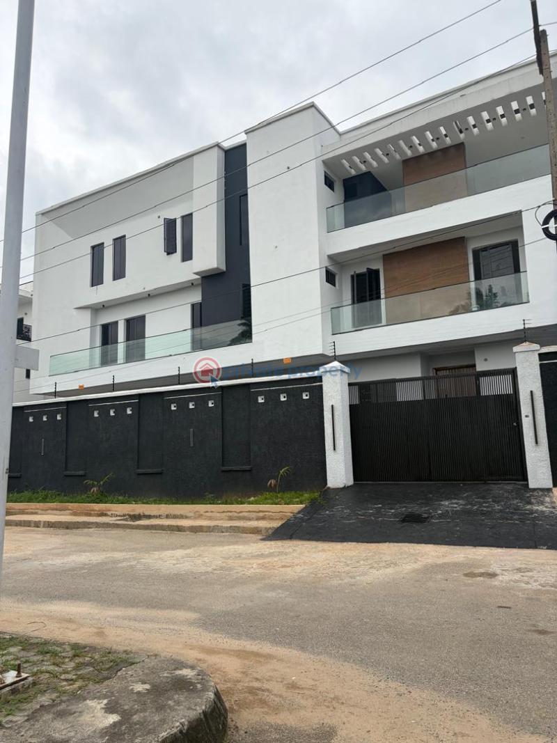 4 bedroom Detached Duplex For Sale . Ogudu GRA Lagos - 2