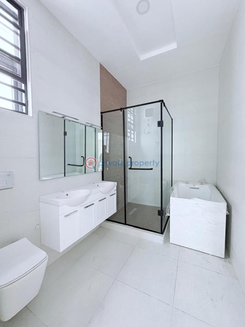 4 bedroom Detached Duplex For Sale Chevron Drive Lekki Lagos - 3