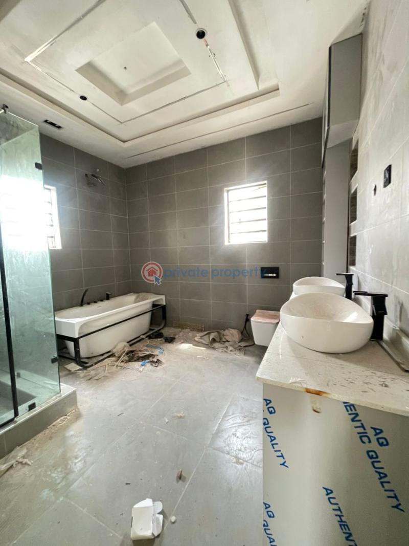 4 bedroom Detached Duplex For Sale Surulere Lagos - 9