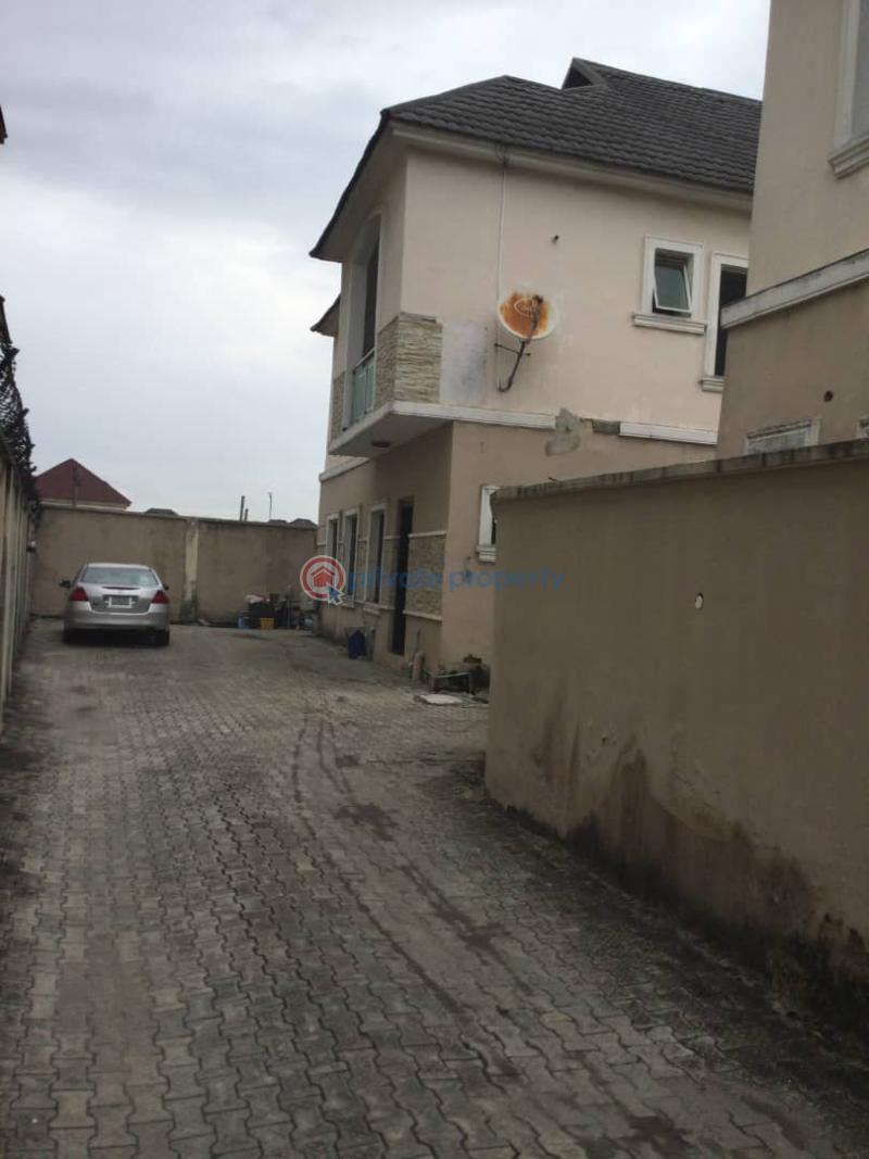 4 bedroom Duplex For Sale Chevron Drive Lekki Lagos - 4
