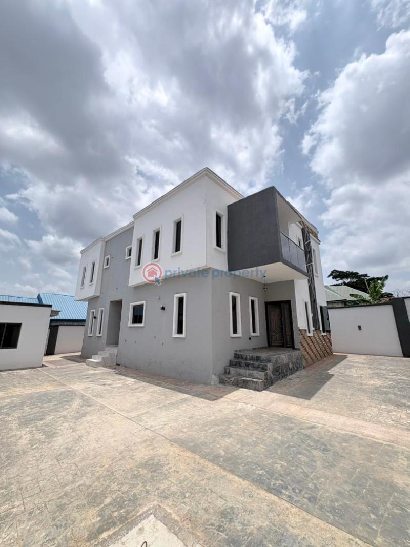 House For Sale Kolapo Ishola Gra, Akobo, Ibadan Ibadan Oyo - 0