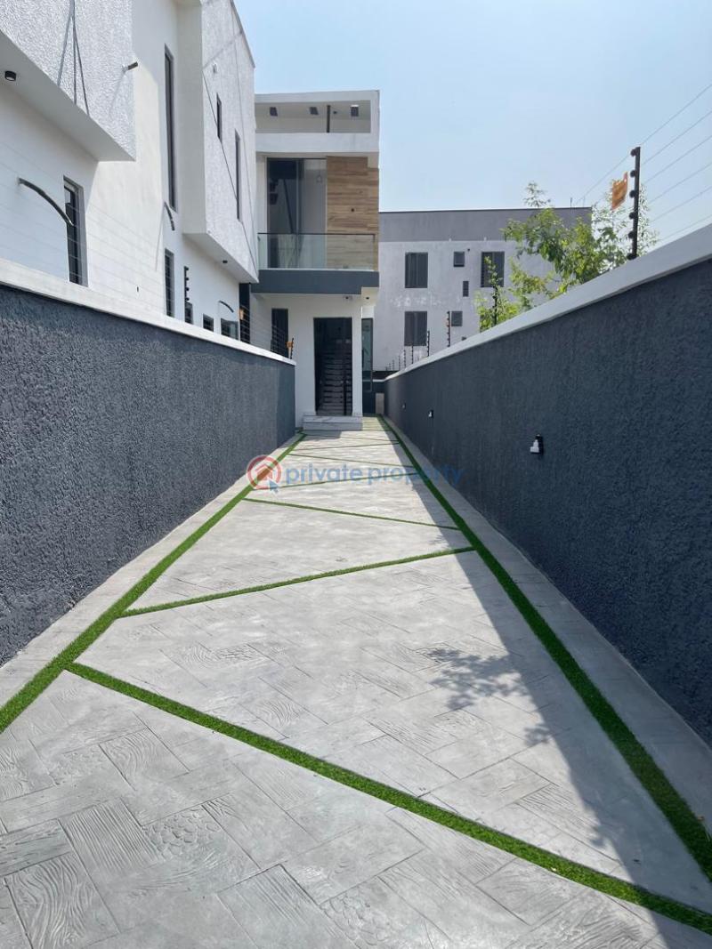 4 bedroom Detached Duplex For Sale Ikota Lekki Lagos
