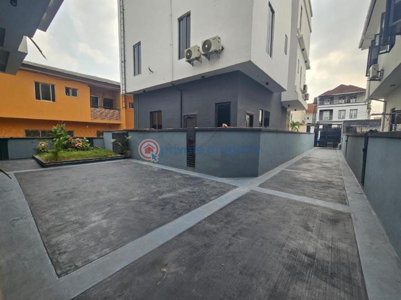 4 bedroom Detached Duplex For Sale Magodo Gra Phrase 2 Magodo GRA Phase 2 Kosofe/Ikosi Lagos - 0