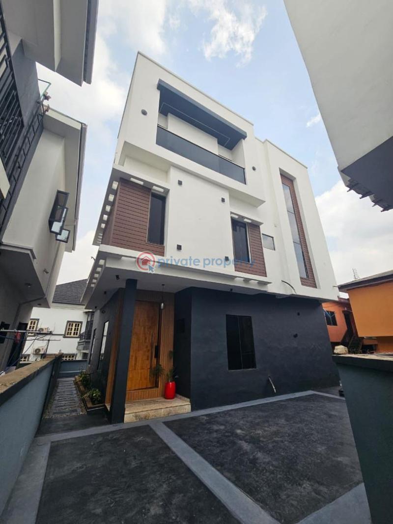 4 bedroom Detached Duplex For Sale Magodo Gra Phrase 2 Magodo GRA Phase 2 Kosofe/Ikosi Lagos - 1