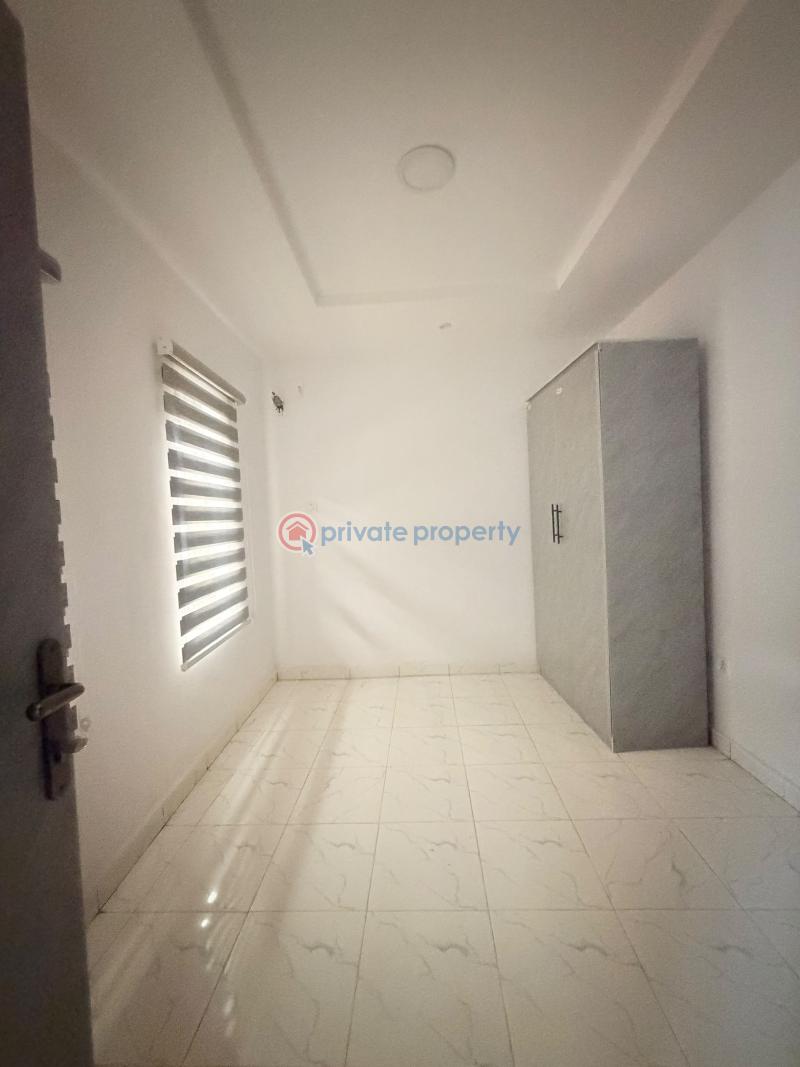 4 bedroom Detached Duplex For Sale Olowora Magodo Phaze 2 Omole Phase 2 Ojodu Lagos - 6