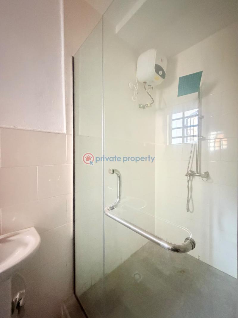 4 bedroom Detached Duplex For Sale Olowora Magodo Phaze 2 Omole Phase 2 Ojodu Lagos - 3