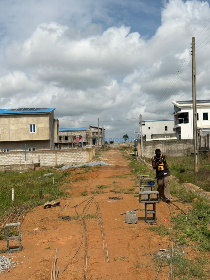 4 bedroom Detached Duplex For Sale Lugbe Abuja Phase 4  - 3