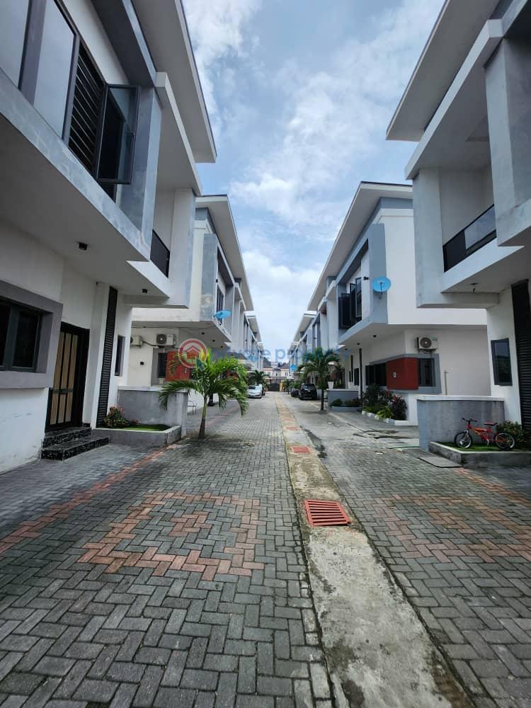 4 bedroom Detached Duplex For Rent Ikota Villa Estate, Lekki Phase 2 Ikota Lekki Lagos - 4