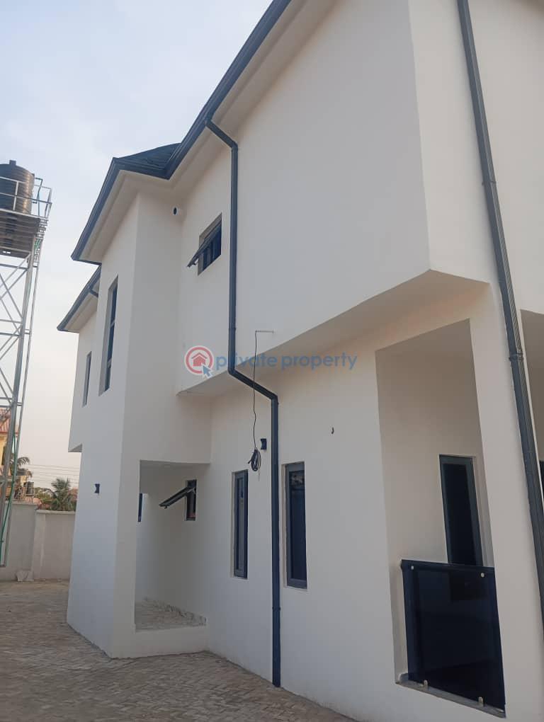 4 bedroom House For Sale Dutse Apo Apo Abuja Phase 2  - 4