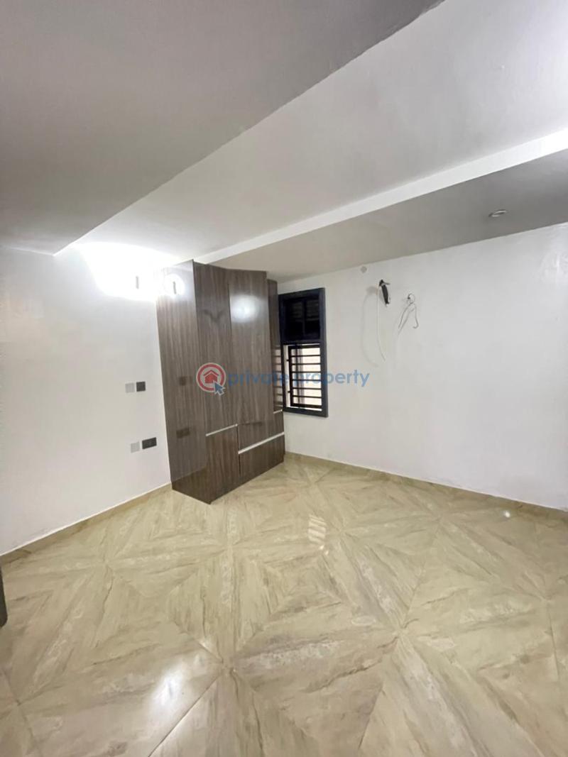 4 bedroom Detached Duplex For Sale Surulere Lagos - 11