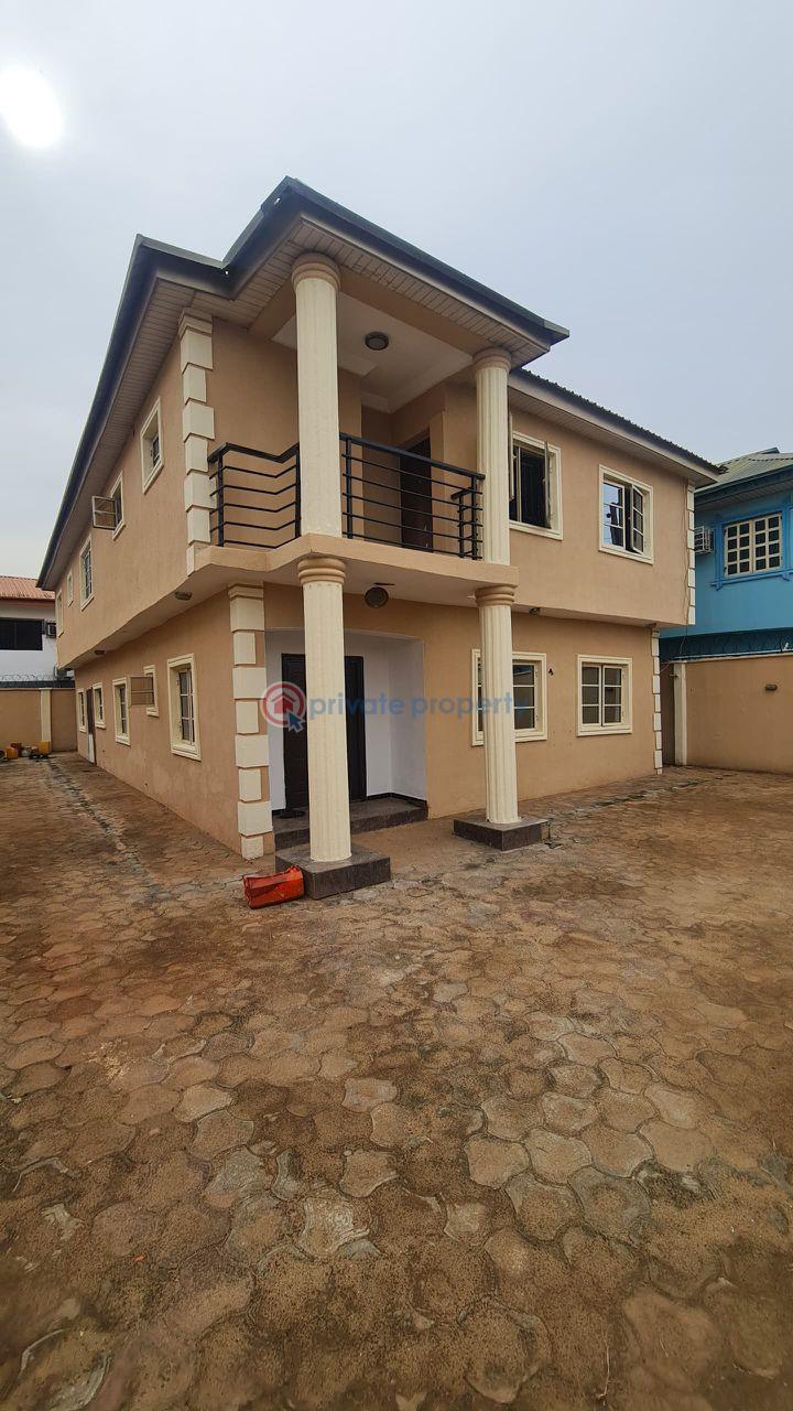 4 bedroom Detached Duplex For Sale Unilag Estate Magodo GRA Phase 1 Ojodu Lagos